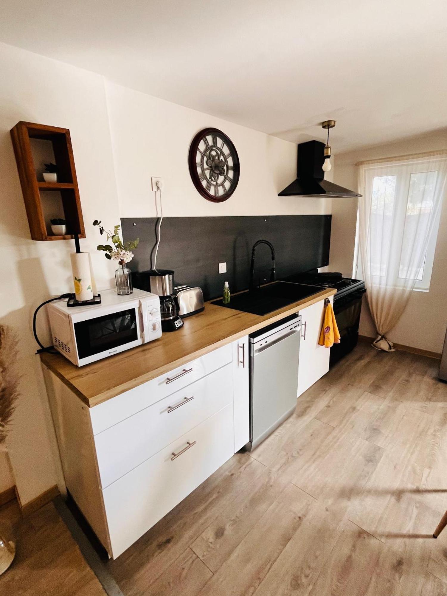 Location T3 Jardin Avec Piscine Villa Meze Bagian luar foto