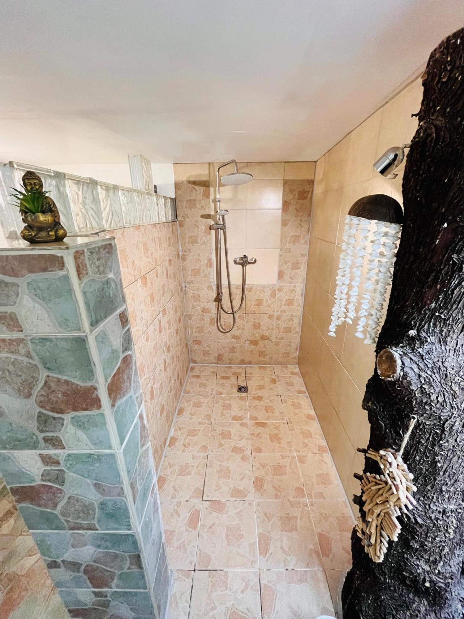 Location T3 Jardin Avec Piscine Villa Meze Bagian luar foto